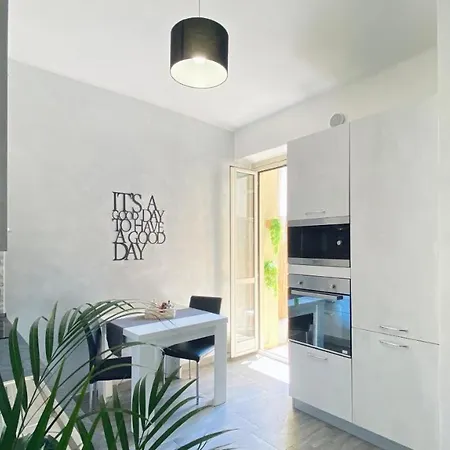 Relax & Tour New Minimal Chic Turin